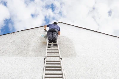 Peinture extérieure à Lastours — façades et ravalement